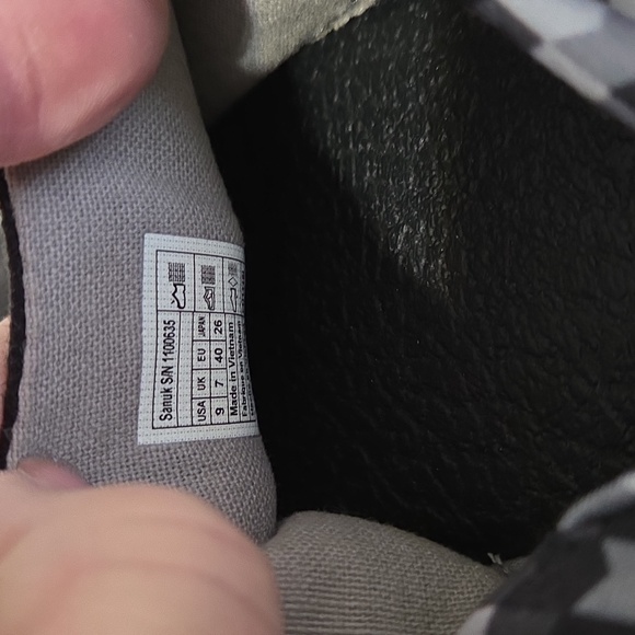 NWOT Sanuk Slides - Picture 5 of 5